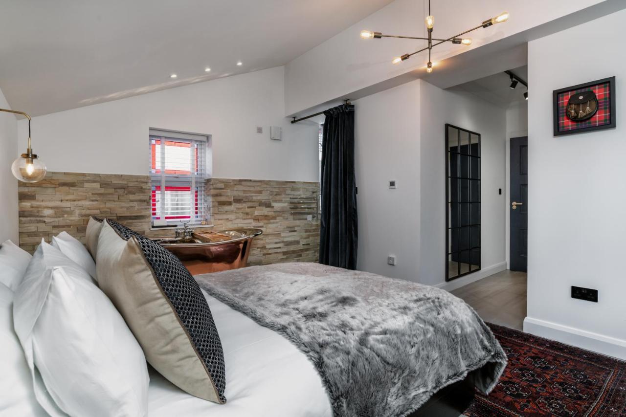 Pamper Yourself In Our Double Sized Copper Tub -2 Bedroom Villa Inverness Ngoại thất bức ảnh